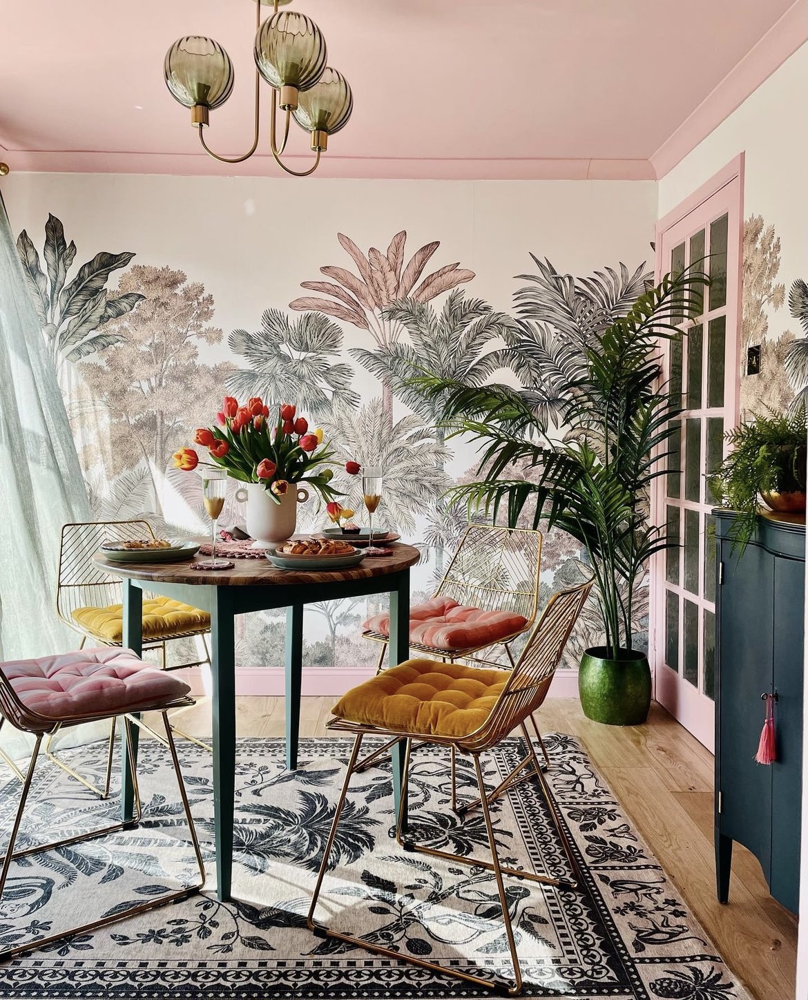 13 eclectic apartment decor ideas you'll love